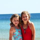 Ebba & Hanna på stranden